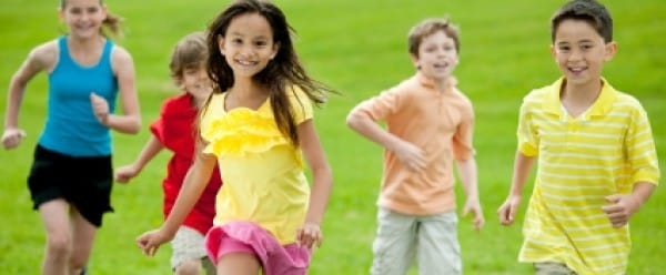 Jouer dehors, c'est bon pour les yeux Jouer dehors, c'est bon pour les yeux