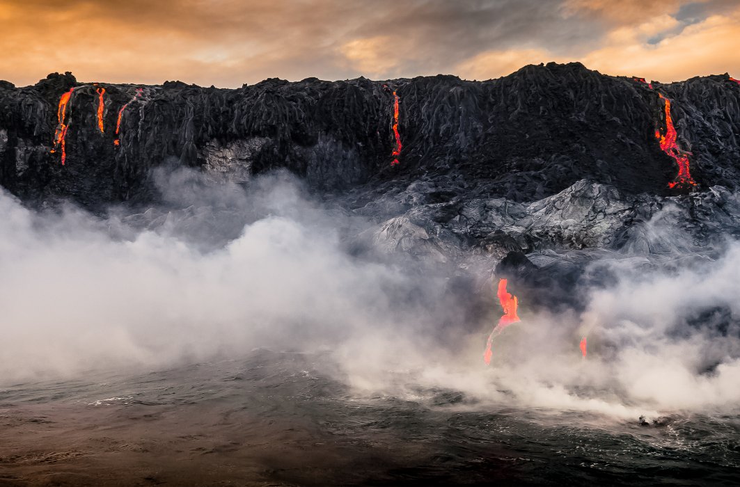 Des chutes de laves sur les côtes d'Hawaï Des chutes de laves sur les côtes d'Hawaï
