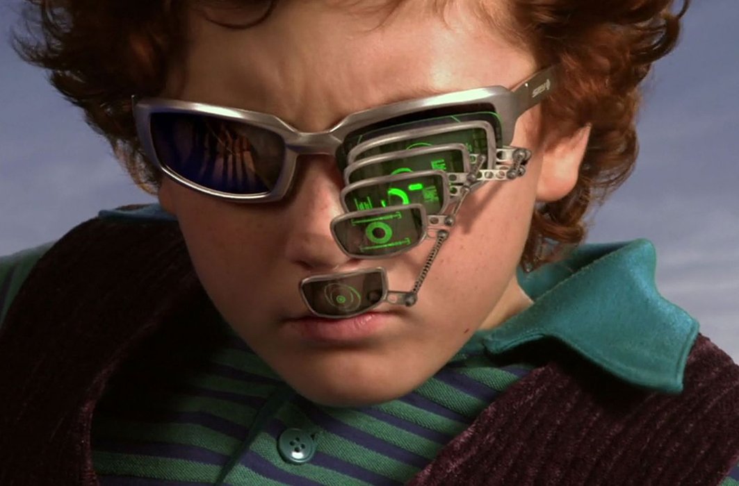 Des lunettes de réalité augmentée dans le film Spy Kids 2. Des lunettes de réalité augmentée dans le film Spy Kids 2.
