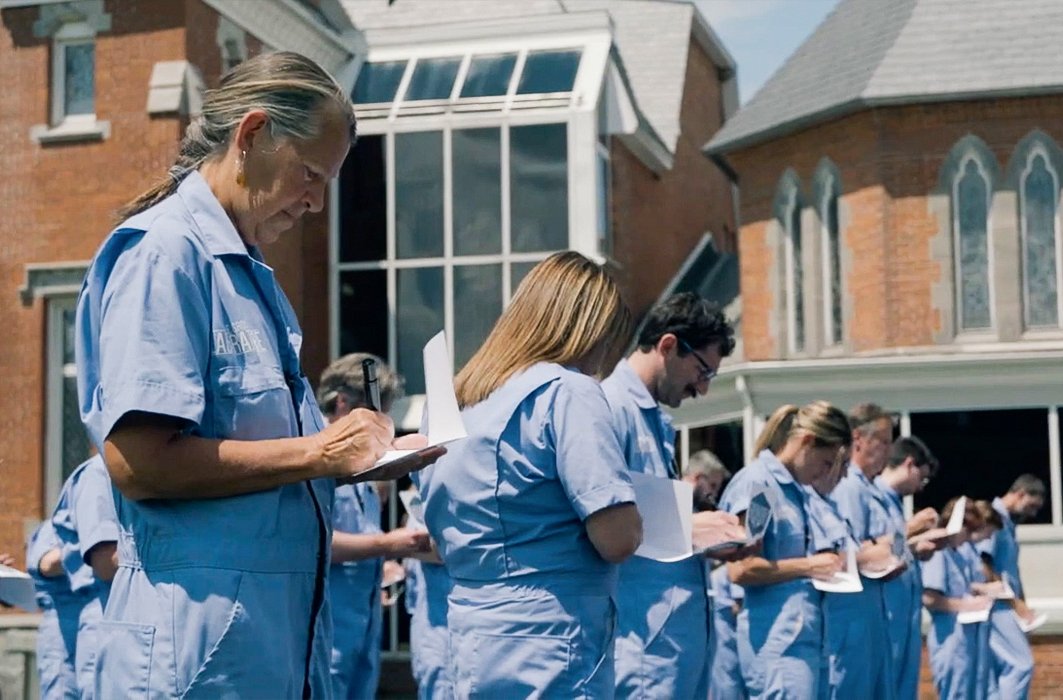 Les cobayes lors d'une expérience du Gros laboratoire. Les cobayes lors d'une expérience du Gros laboratoire.
