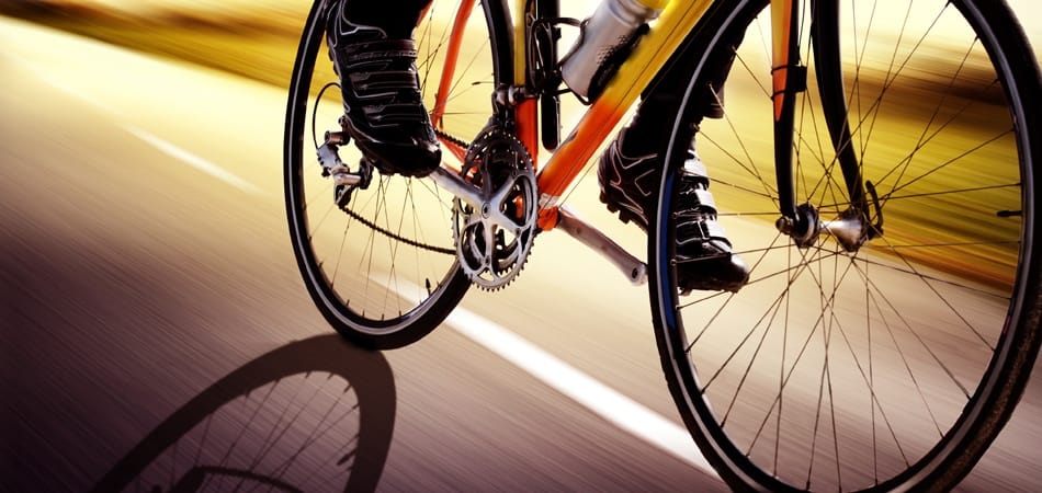 Les cyclistes en tête de peloton