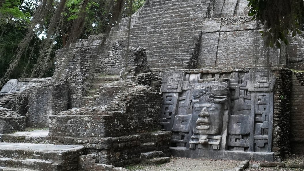 La chute des rois Mayas