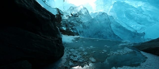 AU COEUR DU MONDE ARCTIQUE
